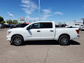 2023 Nissan Titan SV