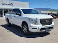 2023 Nissan Titan SV
