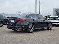 2025 Nissan Sentra SR CVT